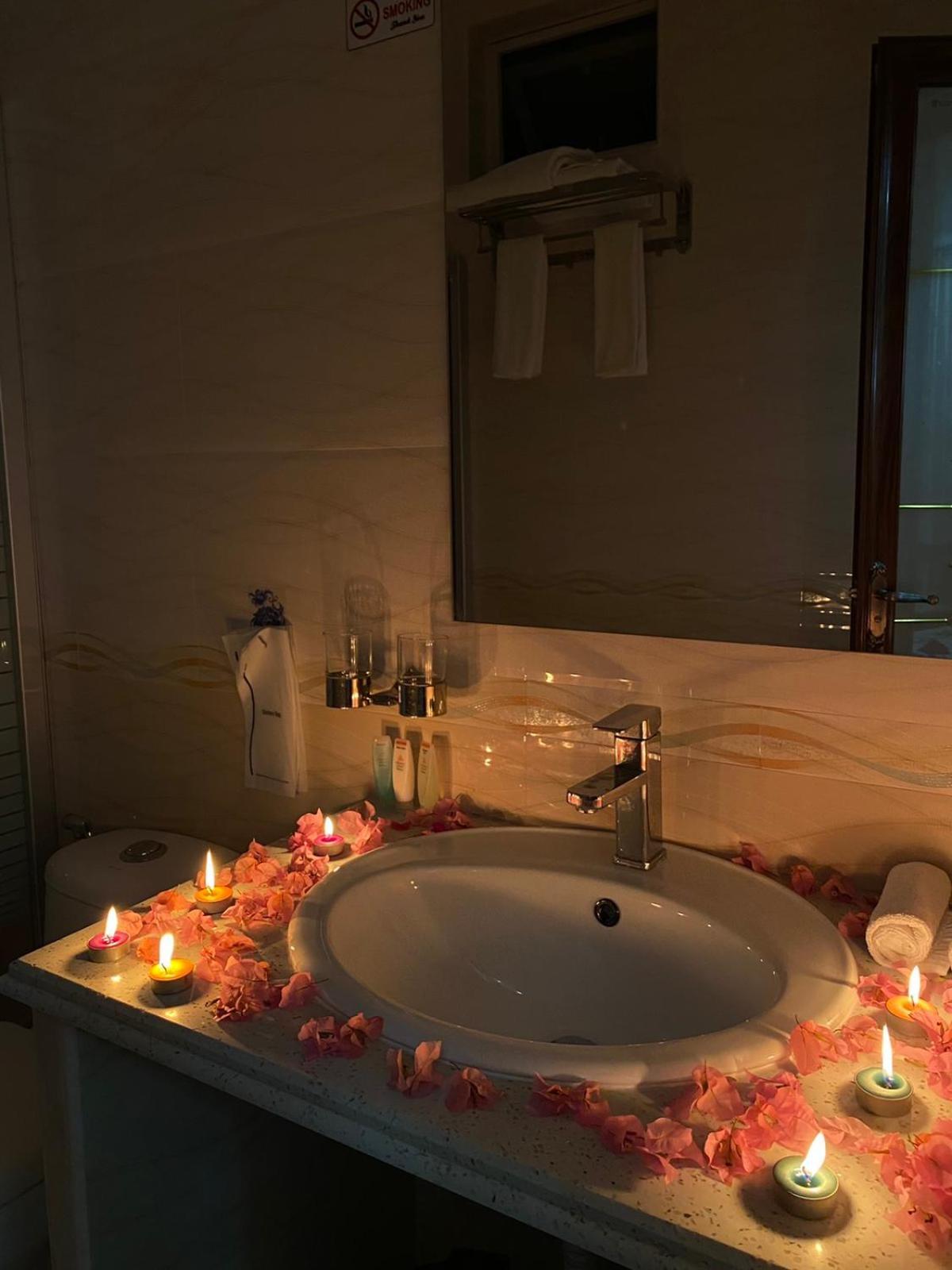 Hotel Abuharee Grand Addu City Exteriér fotografie
